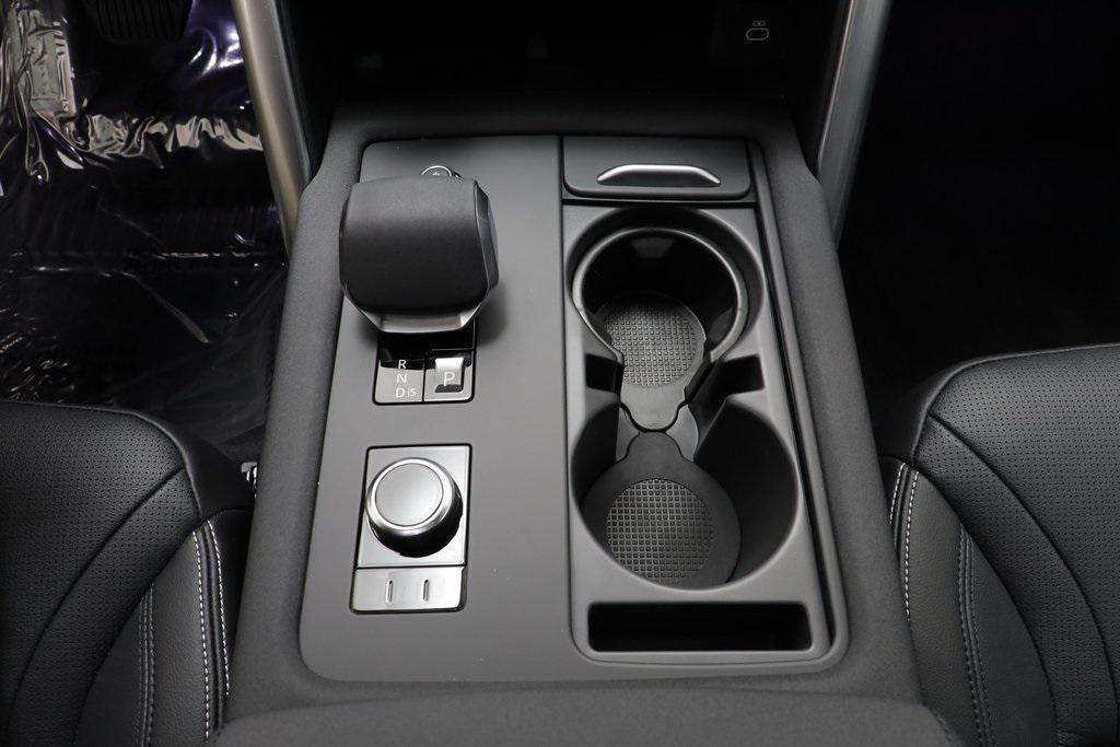 new 2025 Land Rover Discovery car, priced at $68,153