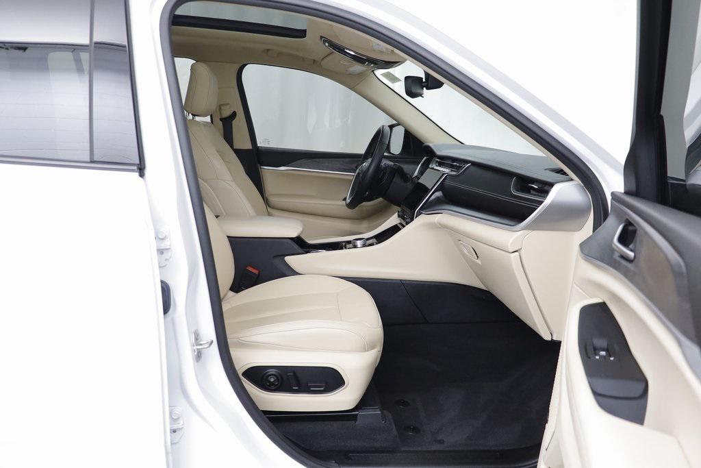 used 2022 Jeep Grand Cherokee car, priced at $25,917