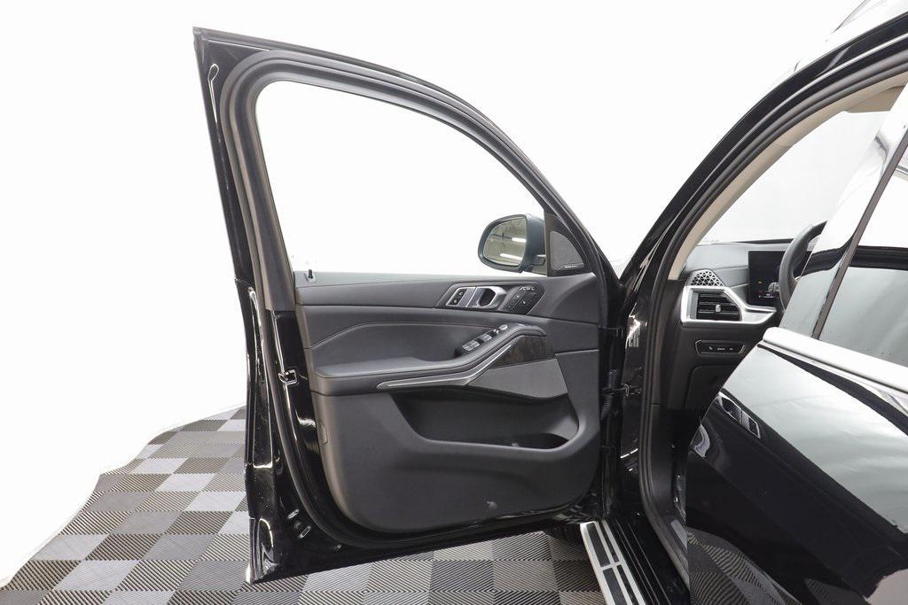 used 2025 BMW X7 car, priced at $75,427