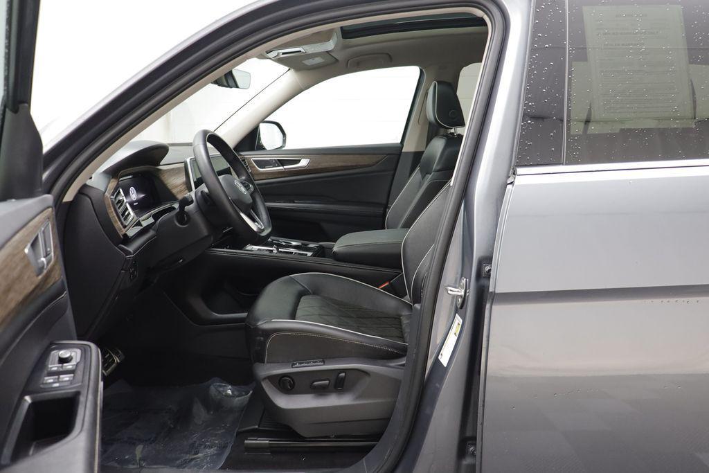 used 2024 Volkswagen Atlas car, priced at $38,559