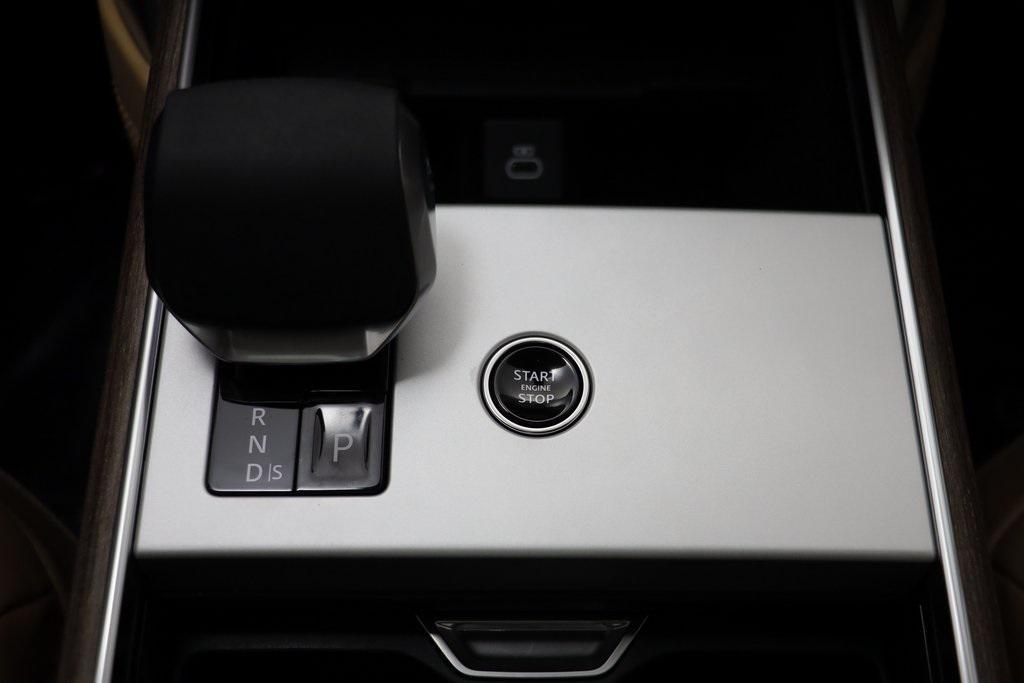 new 2025 Land Rover Range Rover car, priced at $159,525