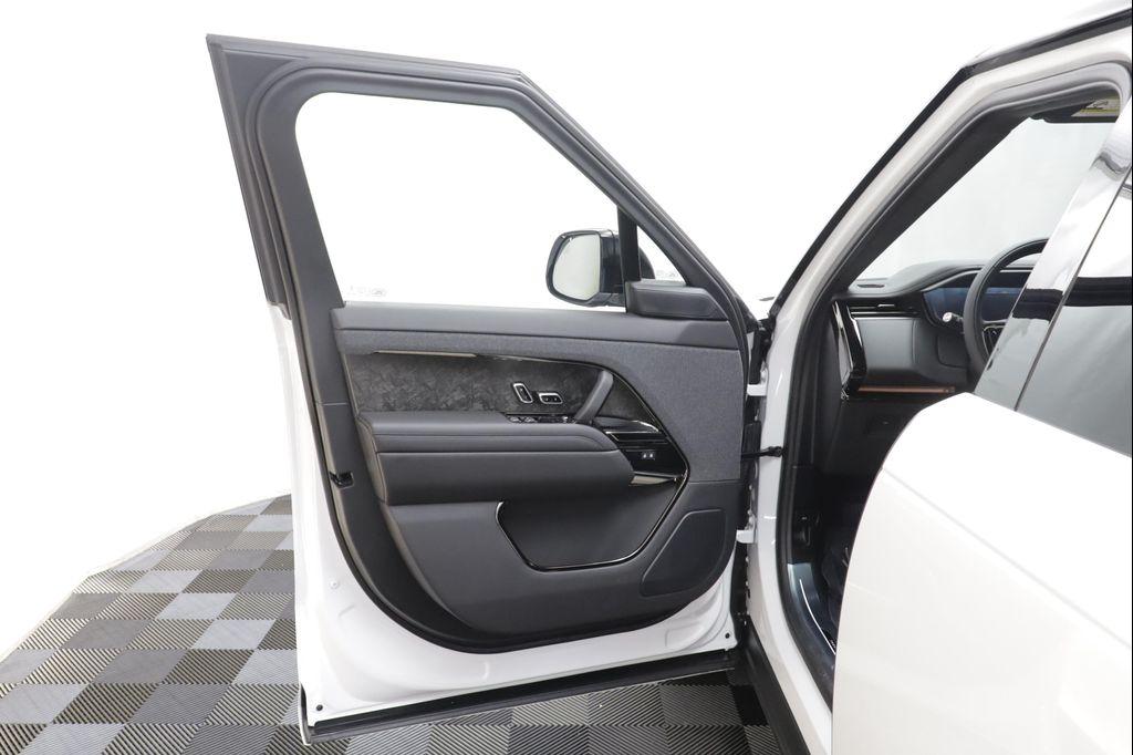 new 2027 Land Rover Range Rover Sport car, priced at $130,078