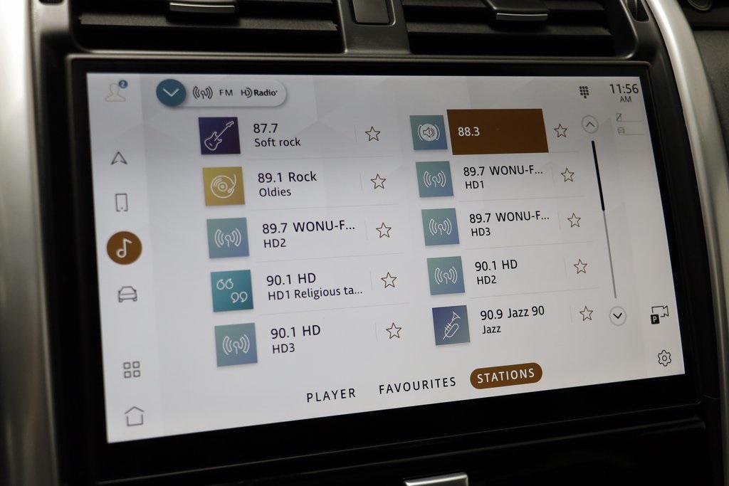 used 2025 Land Rover Discovery car, priced at $53,881