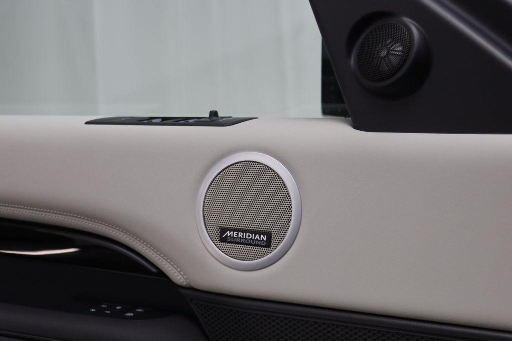 new 2026 Land Rover Discovery car, priced at $70,921