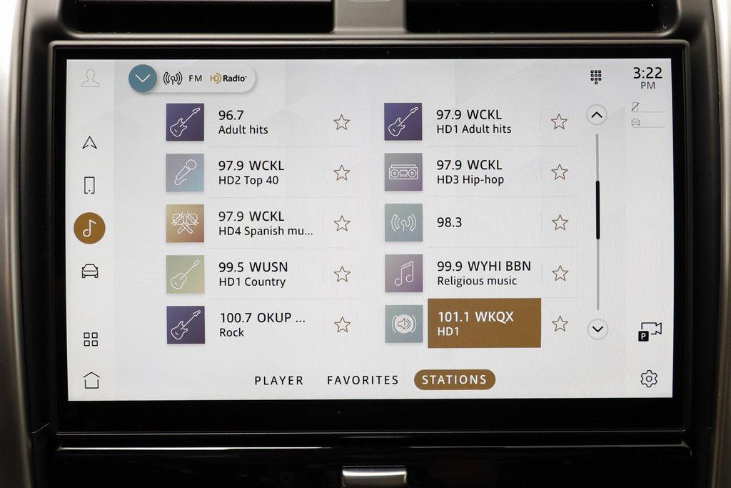 used 2025 Land Rover Discovery car, priced at $52,814