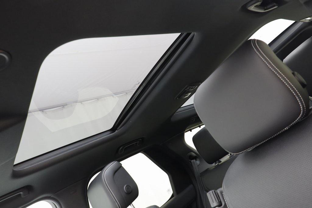 used 2025 Land Rover Discovery car, priced at $52,814