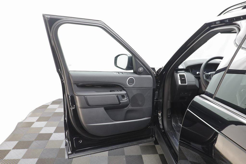 used 2025 Land Rover Discovery car, priced at $52,814