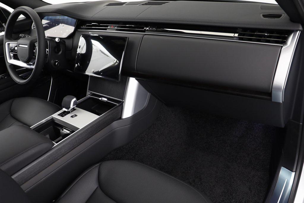 new 2025 Land Rover Range Rover car, priced at $151,895