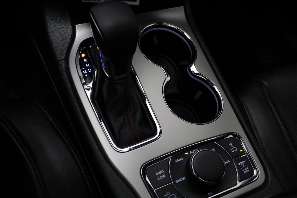 used 2017 Jeep Grand Cherokee car, priced at $18,693