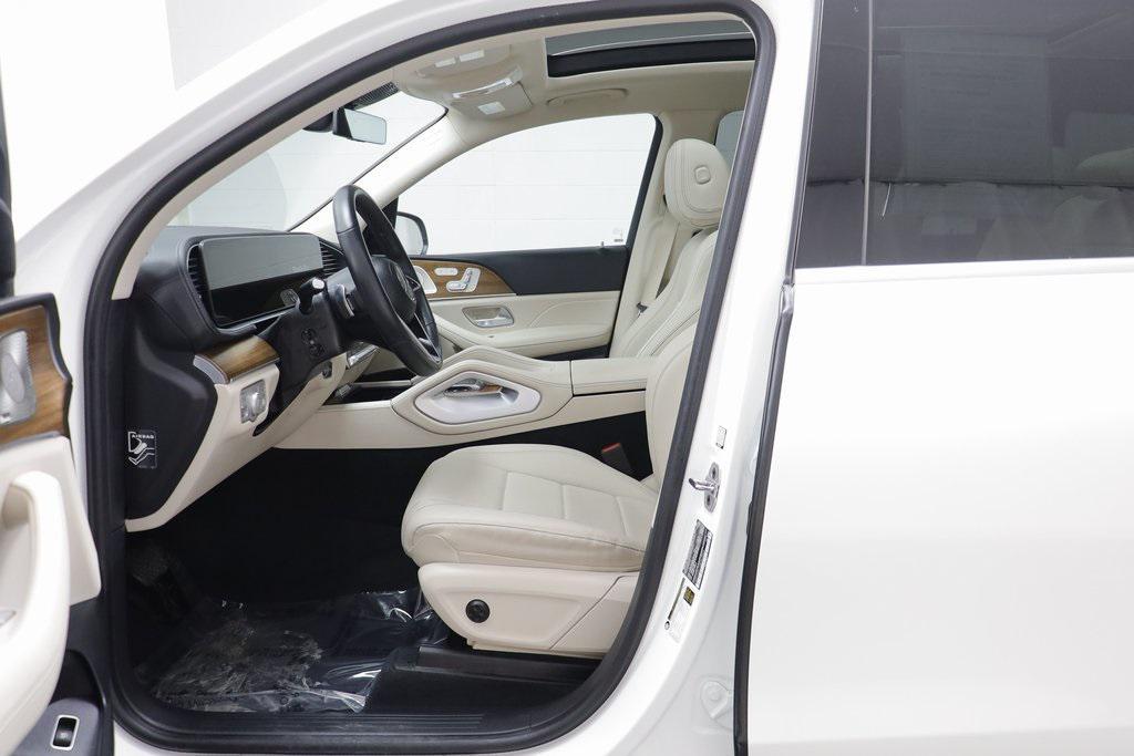 used 2025 Mercedes-Benz GLS 450 car, priced at $74,024