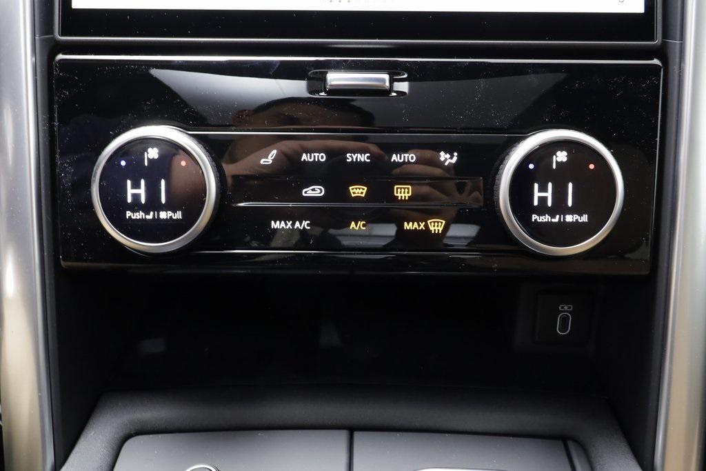 new 2026 Land Rover Discovery car, priced at $80,241