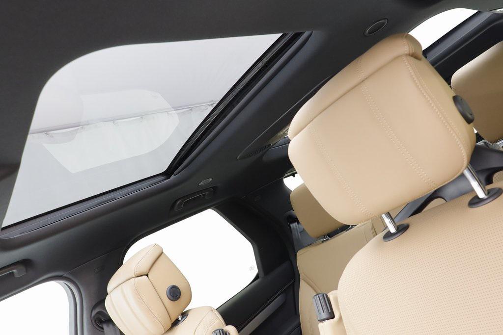 new 2026 Land Rover Discovery car, priced at $80,241