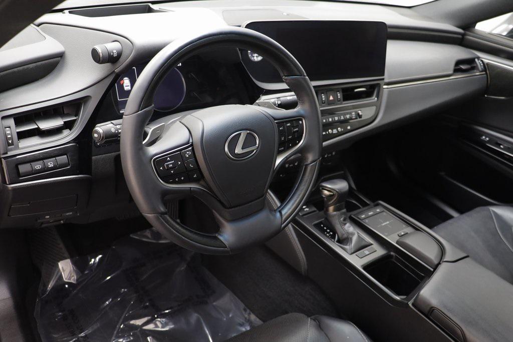 used 2022 Lexus ES 350 car, priced at $38,054