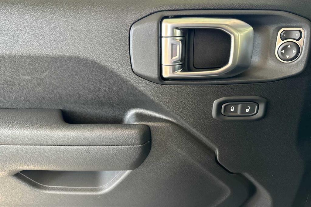 new 2026 Jeep Wrangler car, priced at $49,885