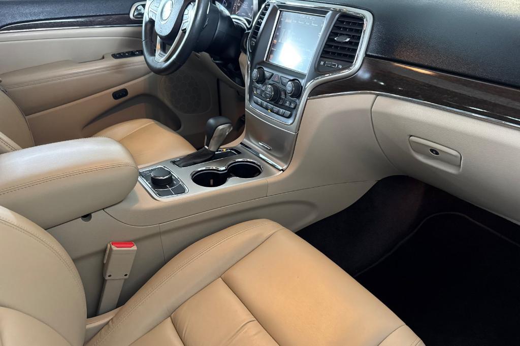 used 2016 Jeep Grand Cherokee car, priced at $19,000