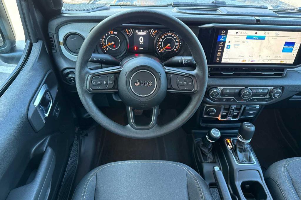 new 2026 Jeep Gladiator car, priced at $44,040