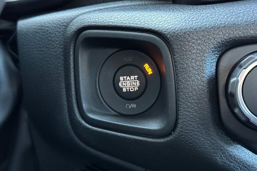 new 2026 Jeep Gladiator car, priced at $44,040