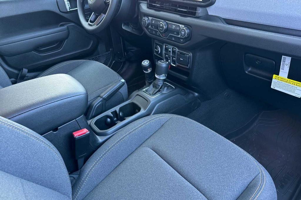 new 2026 Jeep Gladiator car, priced at $44,040