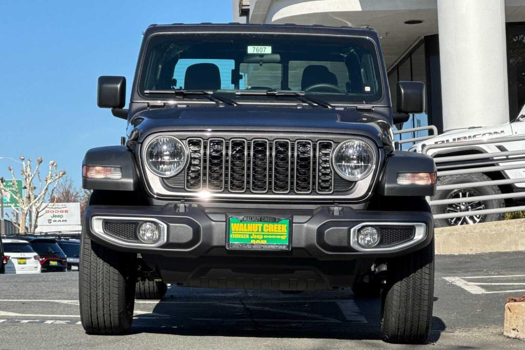 new 2026 Jeep Gladiator car, priced at $44,040