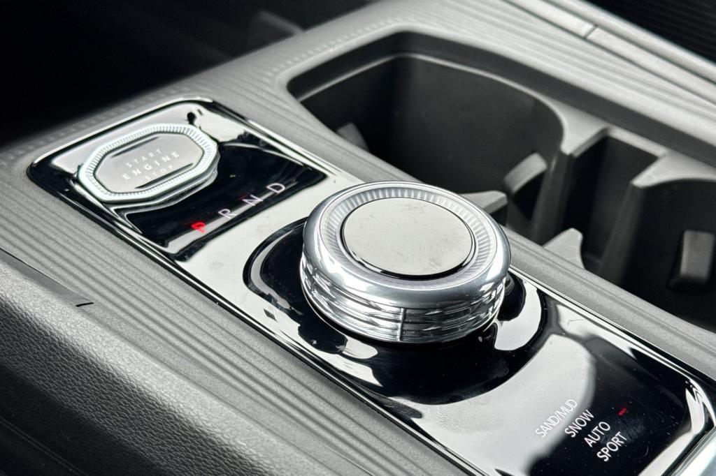 new 2026 Jeep Cherokee car, priced at $41,995