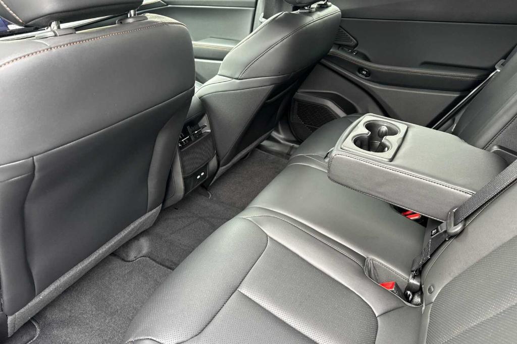 new 2026 Jeep Cherokee car, priced at $41,995