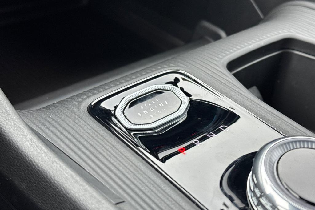 new 2026 Jeep Cherokee car, priced at $41,995