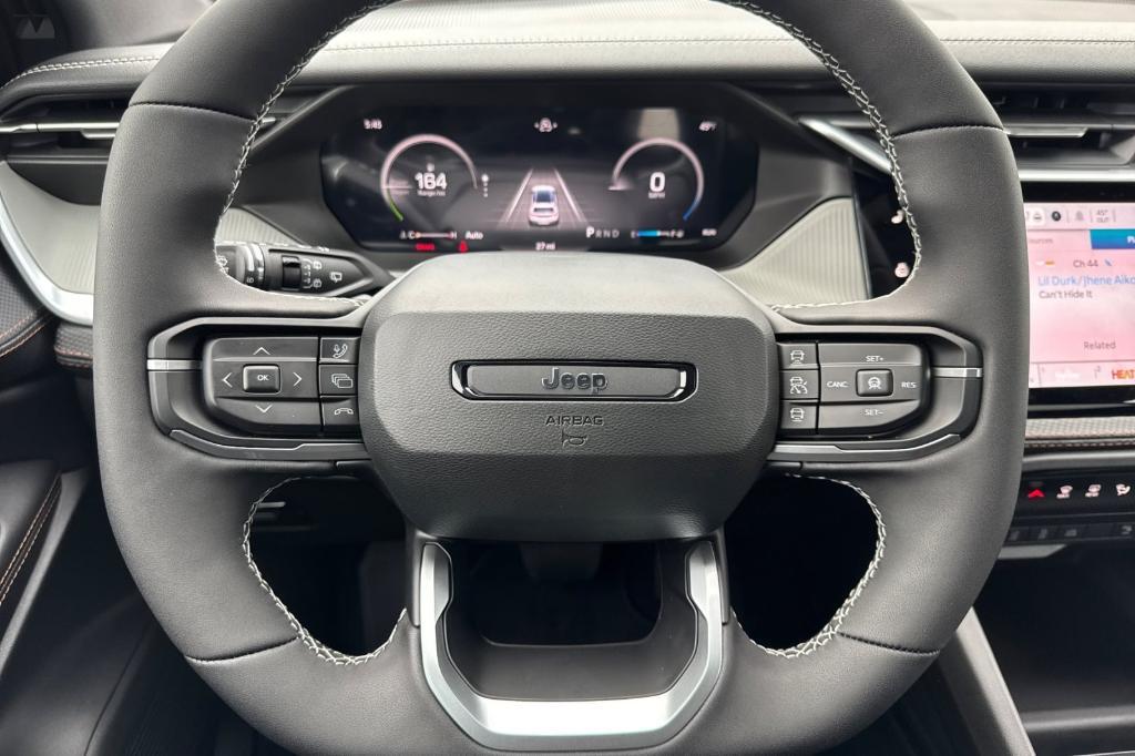 new 2026 Jeep Cherokee car, priced at $41,995