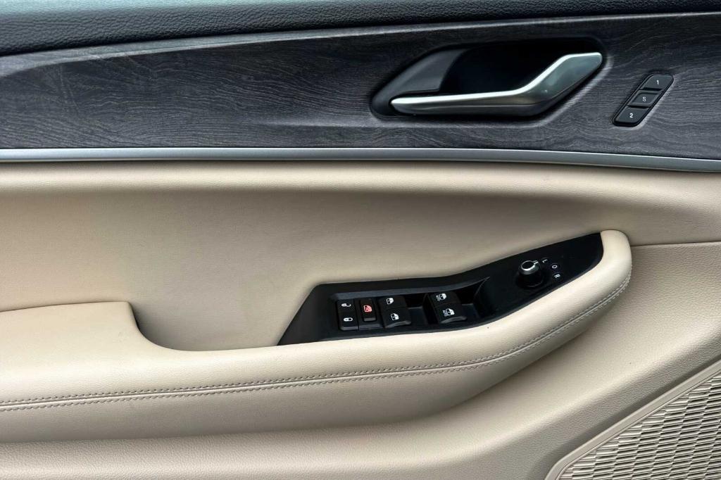 used 2023 Jeep Grand Cherokee car, priced at $31,800