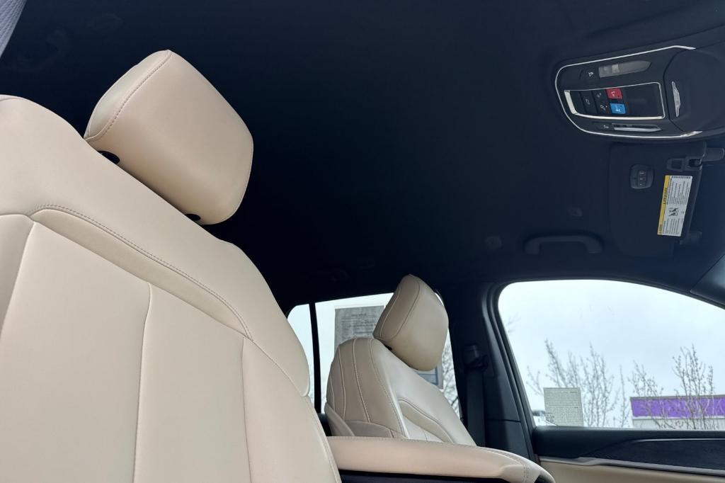 used 2023 Jeep Grand Cherokee car, priced at $31,800