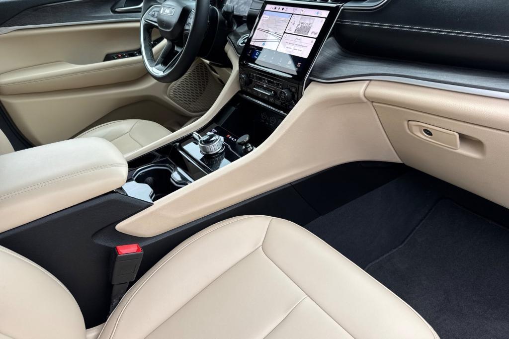 used 2023 Jeep Grand Cherokee car, priced at $31,800