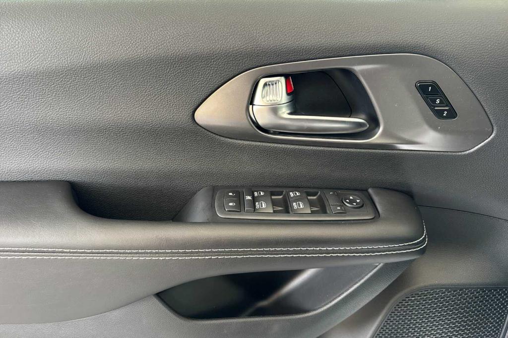 new 2026 Chrysler Pacifica car, priced at $47,865