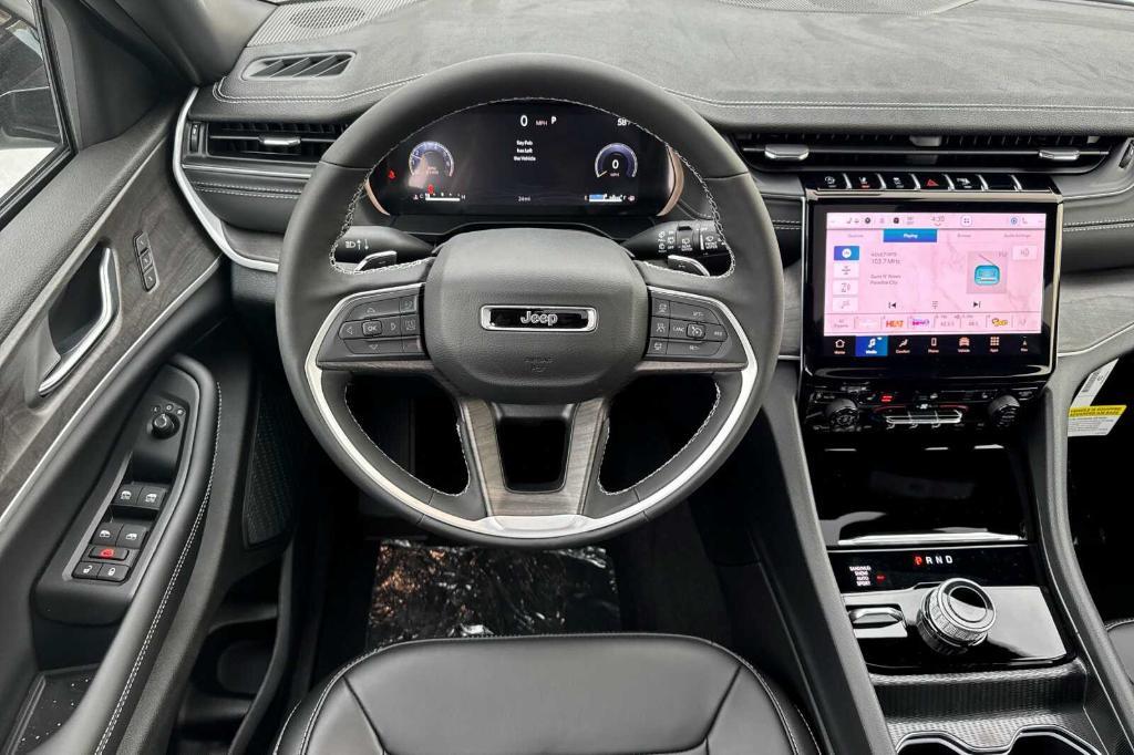new 2025 Jeep Grand Cherokee car, priced at $49,415