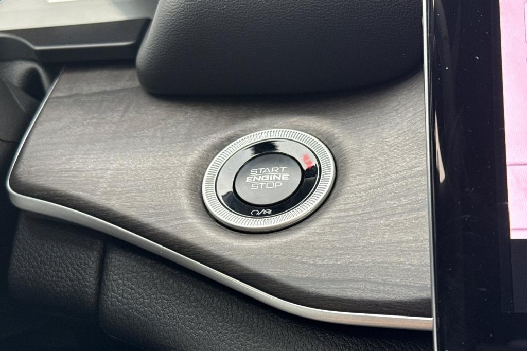 new 2025 Jeep Grand Cherokee car, priced at $49,415