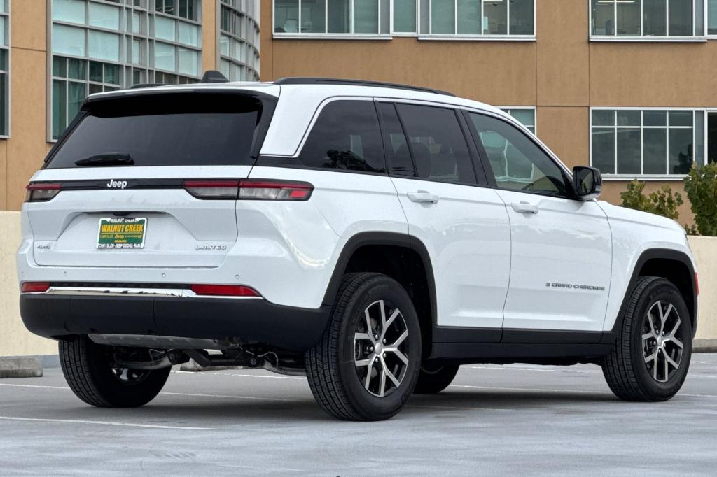 new 2025 Jeep Grand Cherokee car, priced at $49,415