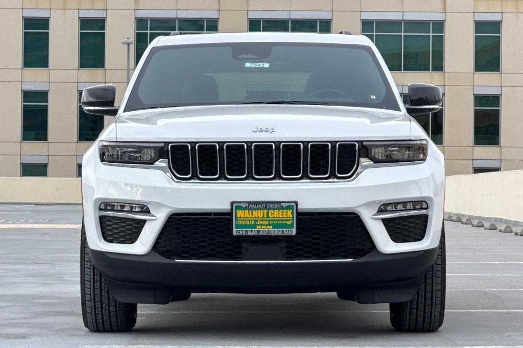 new 2025 Jeep Grand Cherokee car, priced at $49,415
