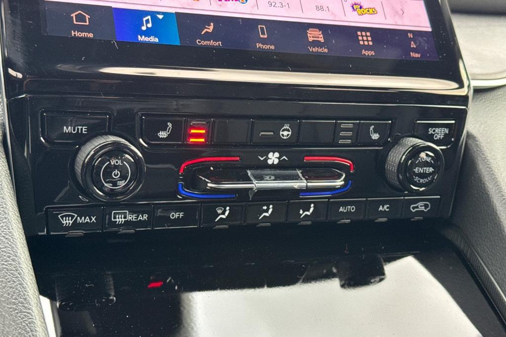 new 2025 Jeep Grand Cherokee car, priced at $49,415