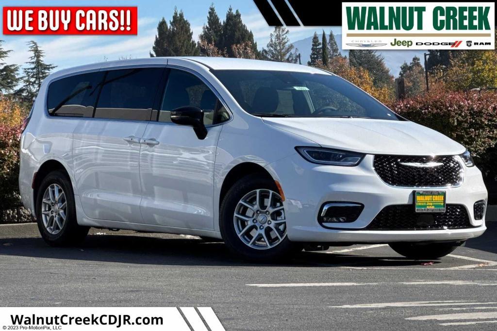 new 2026 Chrysler Pacifica car, priced at $45,640
