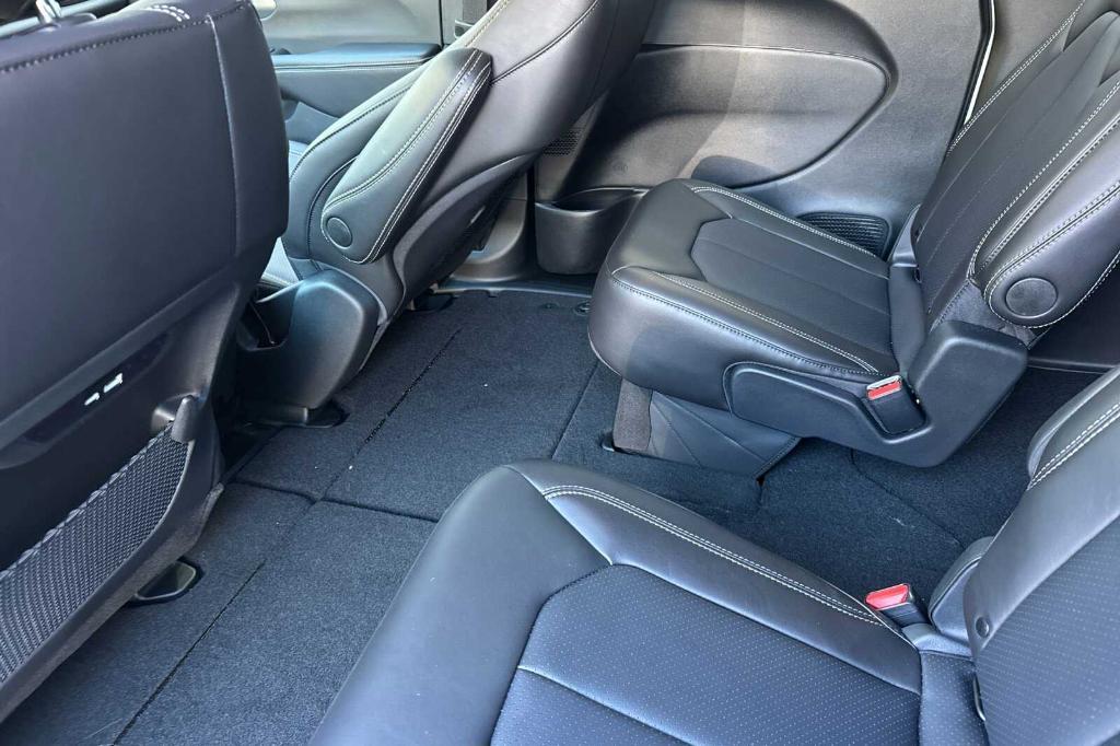 new 2026 Chrysler Pacifica car, priced at $45,640
