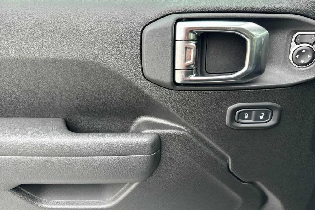 new 2026 Jeep Wrangler car, priced at $47,355