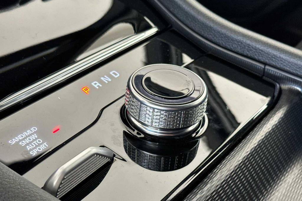 new 2025 Jeep Grand Cherokee car, priced at $47,995