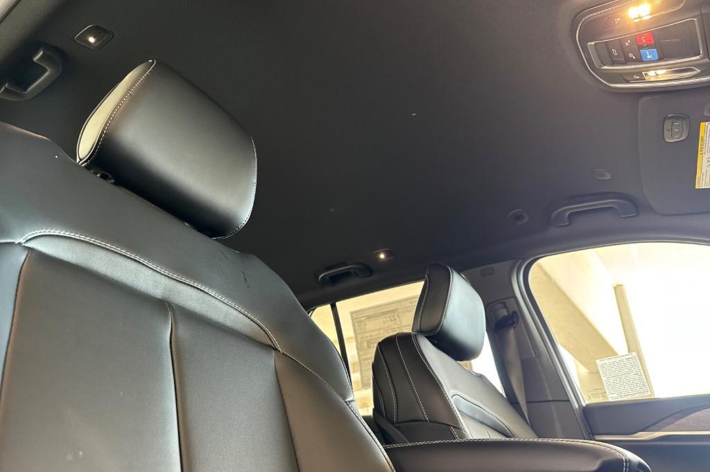 new 2025 Jeep Grand Cherokee car, priced at $47,995