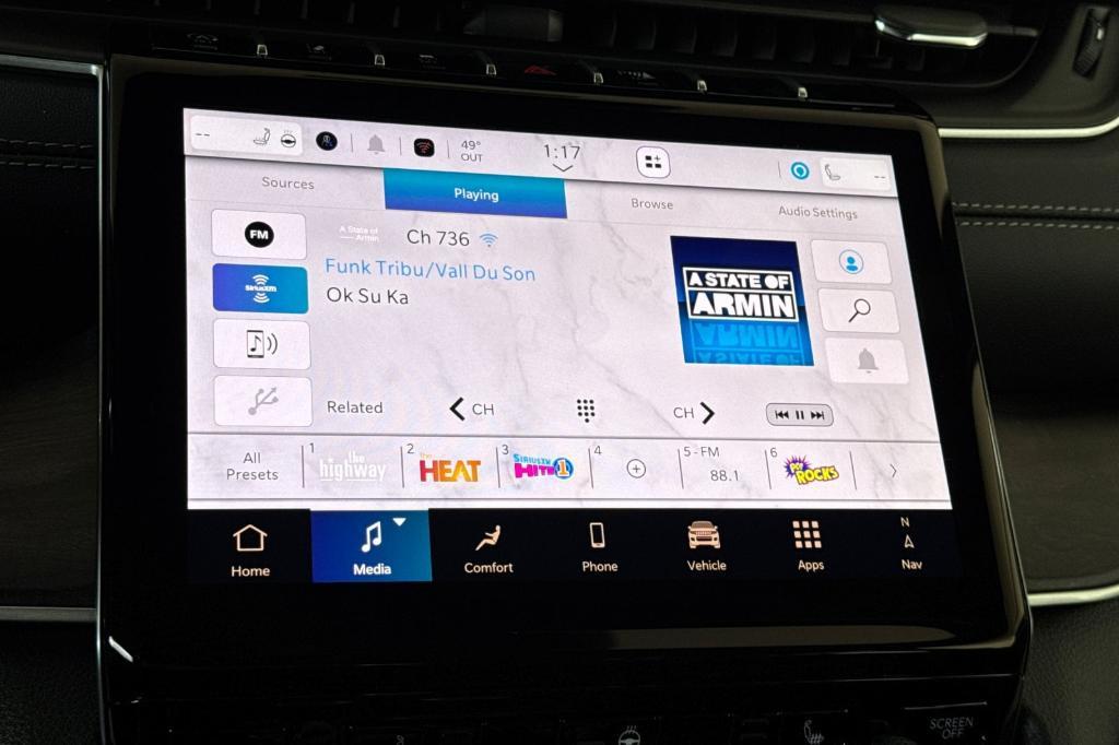 new 2025 Jeep Grand Cherokee car, priced at $47,995