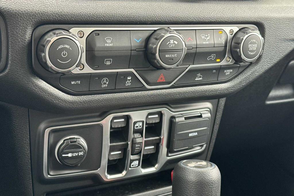 new 2026 Jeep Wrangler car, priced at $44,340