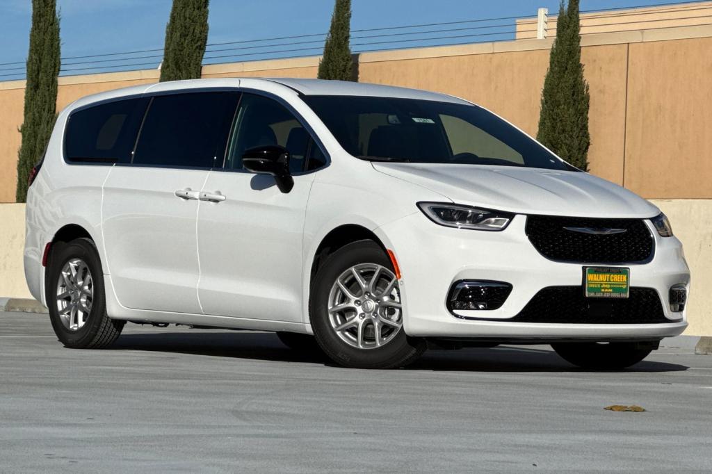 new 2026 Chrysler Pacifica car, priced at $47,615