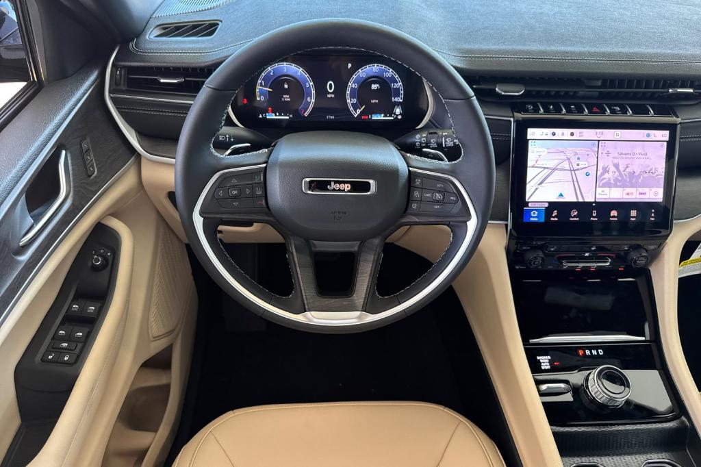 new 2025 Jeep Grand Cherokee car, priced at $47,495