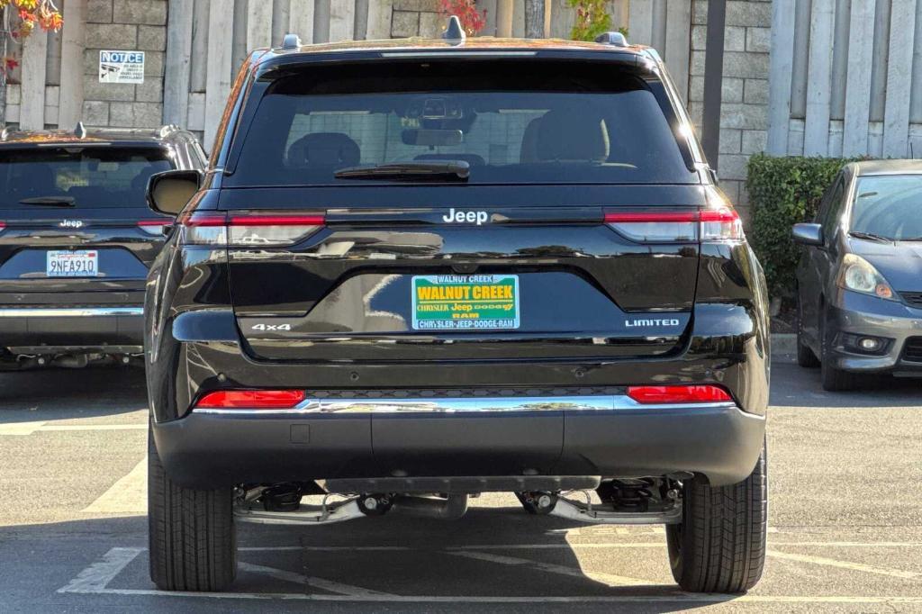 new 2025 Jeep Grand Cherokee car, priced at $47,495