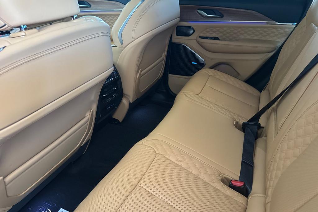 new 2026 Jeep Grand Cherokee car, priced at $63,590