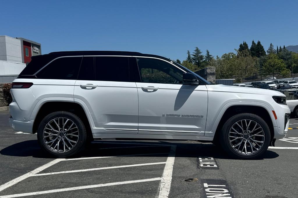 new 2026 Jeep Grand Cherokee car, priced at $63,590