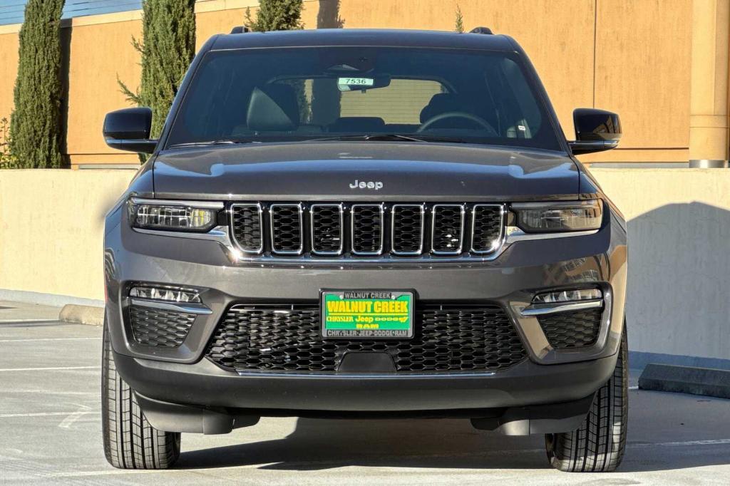 new 2025 Jeep Grand Cherokee car, priced at $50,010