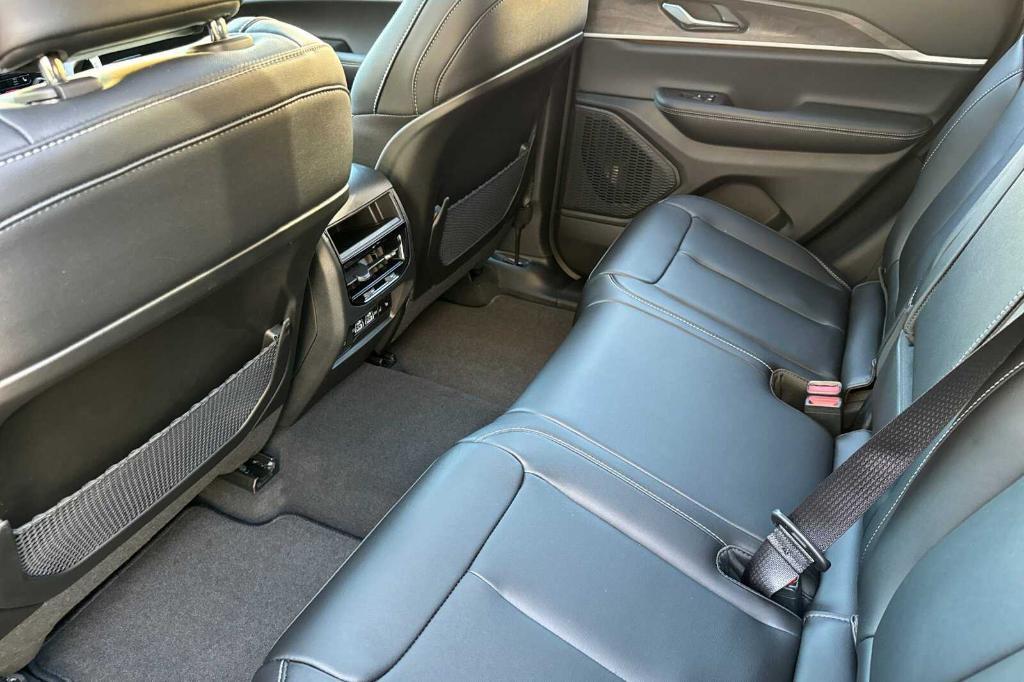 new 2025 Jeep Grand Cherokee car, priced at $50,010